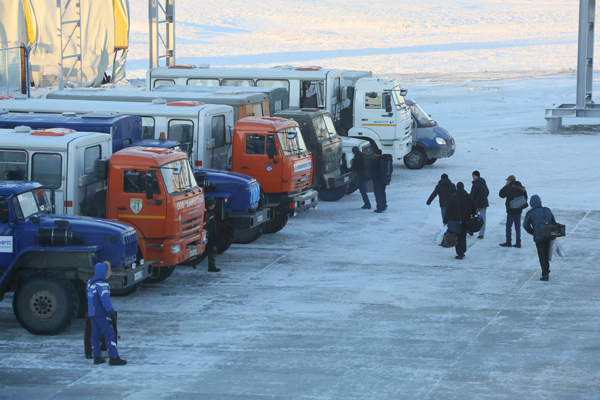Автопарк, приезд новых водителей